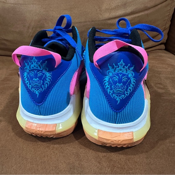 {preloved} LeBron’s Witness Blue and Pink Men's Sneakers - Picture 7 of 10